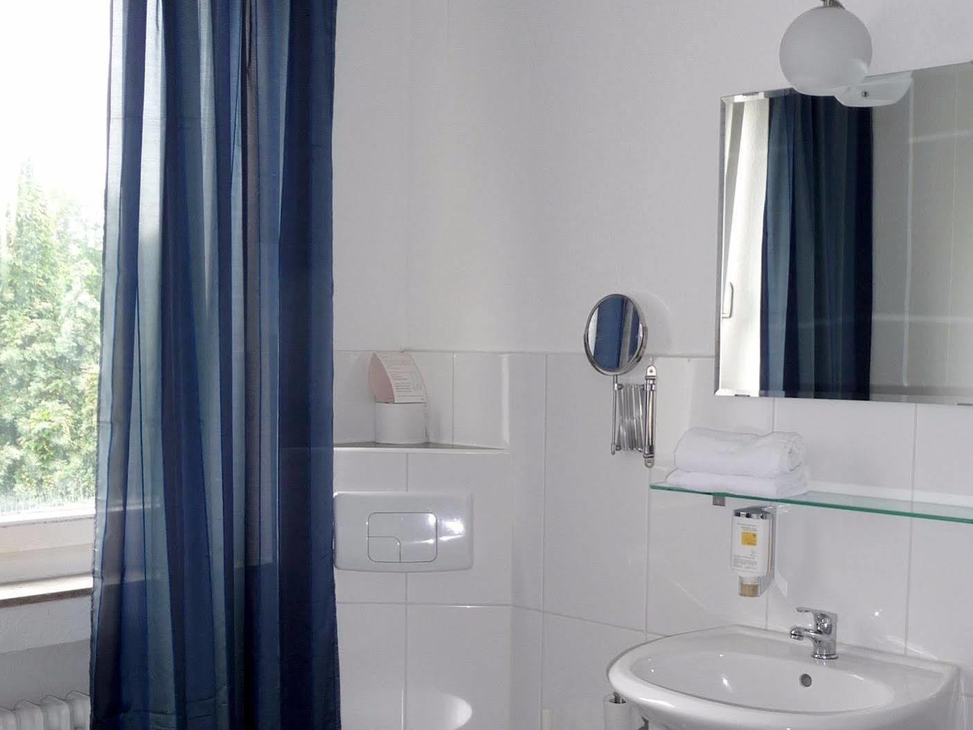 Hotel Art Inn Dinslaken Eksteriør bilde